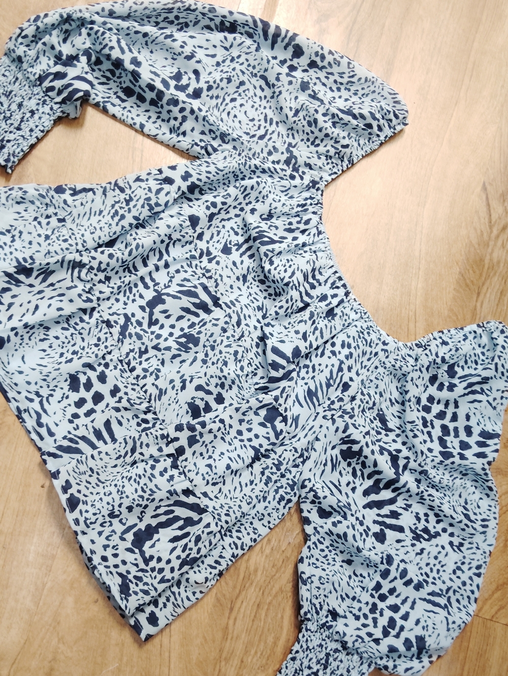 Joy Joy Light Blue Puff-Sleeve Printed Blouse